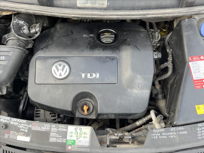 Volkswagen Sharan 1,9 TDi ROZVODY TAŽNÉ STK 4/28 - fotka 22 z 31