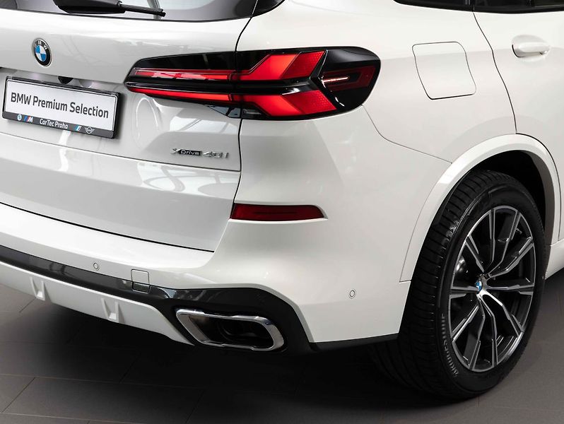 BMW X5 xDrive40i - fotka 9 z 23