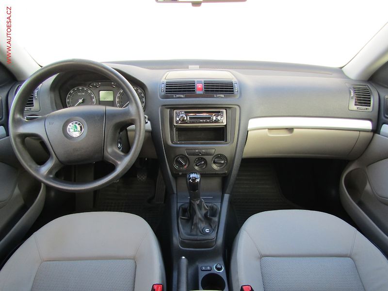 Škoda Octavia (2005) 1.9 TDi, ČR, Ambition - fotka 8 z 15