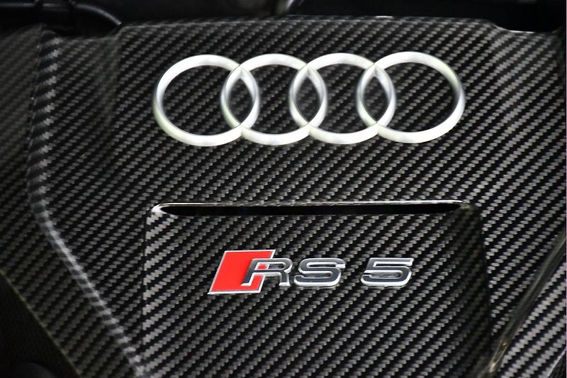 Audi RS 5 4.2 V8 B&O PO VELKÉM SERVISE  - fotka 45 z 45