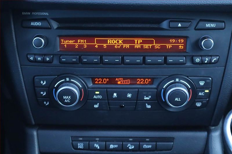 BMW X1 (2013) xDrive18d, 4X4, Automat - fotka 12 z 19
