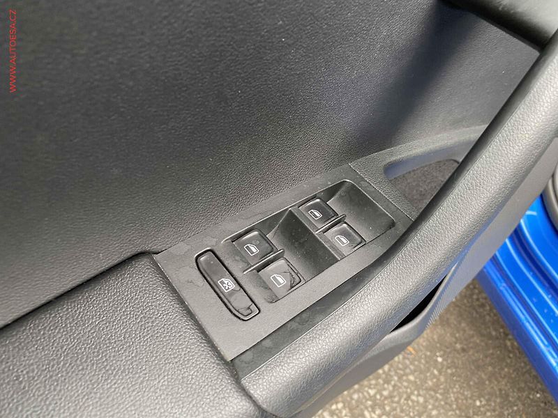Škoda Octavia (2015) 1.6 TDi, ČR, servis.kniha - fotka 13 z 17