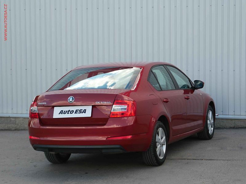 Škoda Octavia (2016) 1.4 TSi, ČR, Style, DSG - fotka 4 z 22