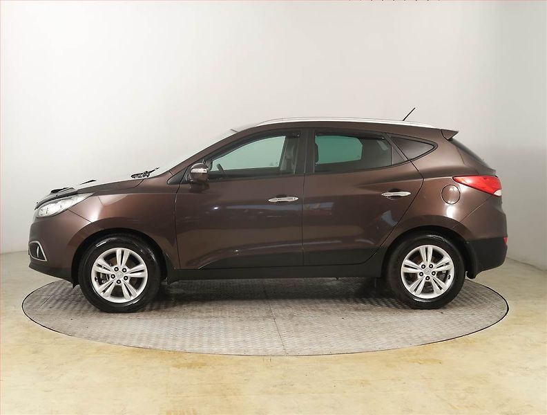 Hyundai ix35 (2012) 2.0 CRDi, 4X4, Serv.kniha - fotka 3 z 19