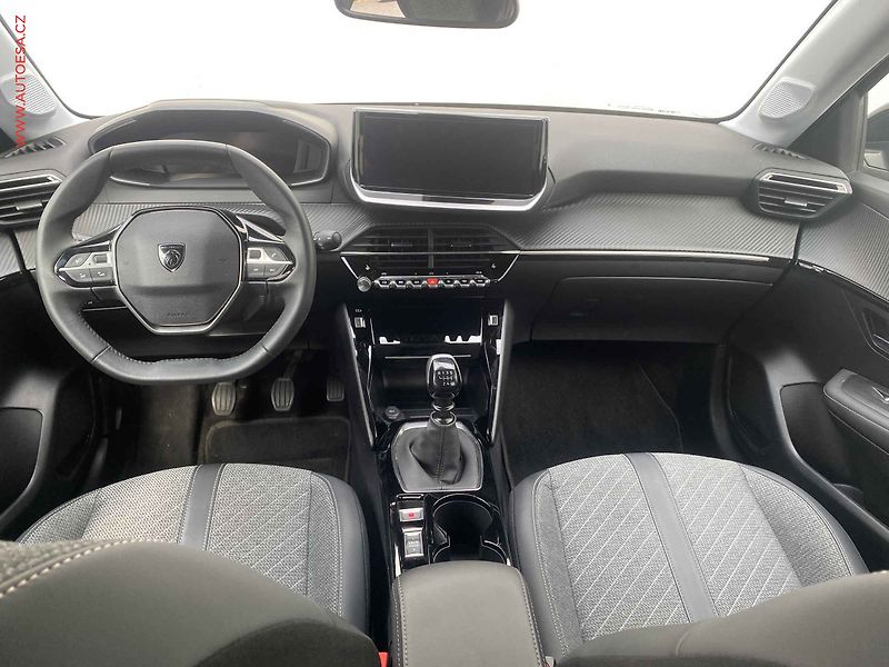 Peugeot 208 (2024) 1.2 PT, Allure - fotka 8 z 17