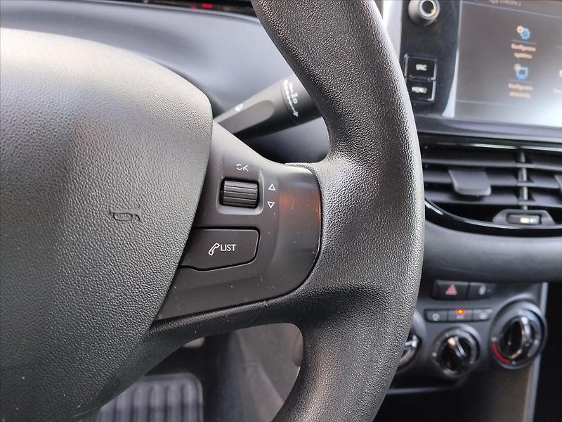 Peugeot 208 1,6   1.6 HDI  55kW Klimatizac - fotka 7 z 29