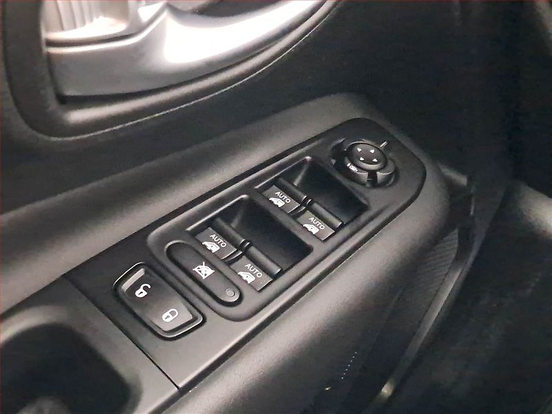 Jeep Renegade (2021) 2.0 MultiJet, 4X4, Automat - fotka 17 z 18