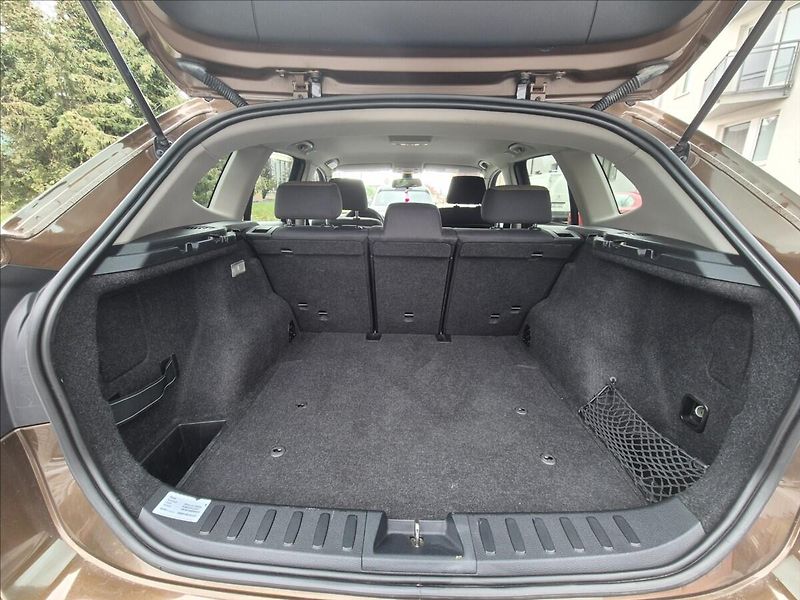 BMW X1 xDrive 20d AT*nove ROZVODY - fotka 21 z 25