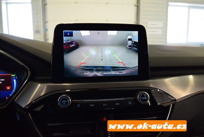 Ford Kuga 2.5 HYBRID TITANIUM 2023  - fotka 39 z 60
