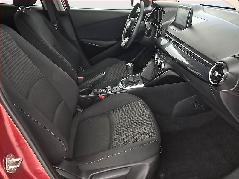Mazda 2 (2019) 1.5 16V, ČR,1.maj, Tempomat - fotka 9 z 20