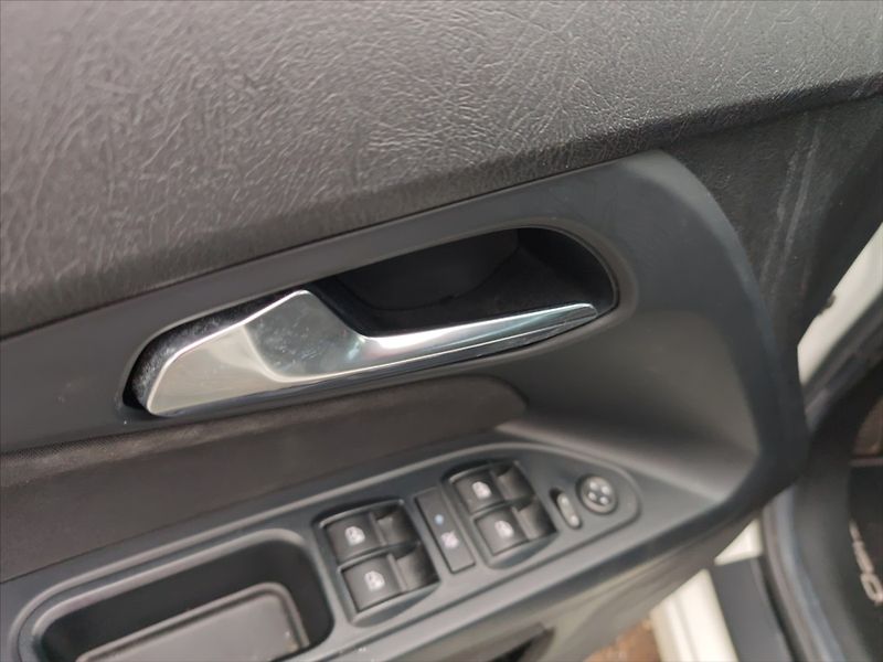 Fiat Tipo 1,4 95k Plus - fotka 10 z 11