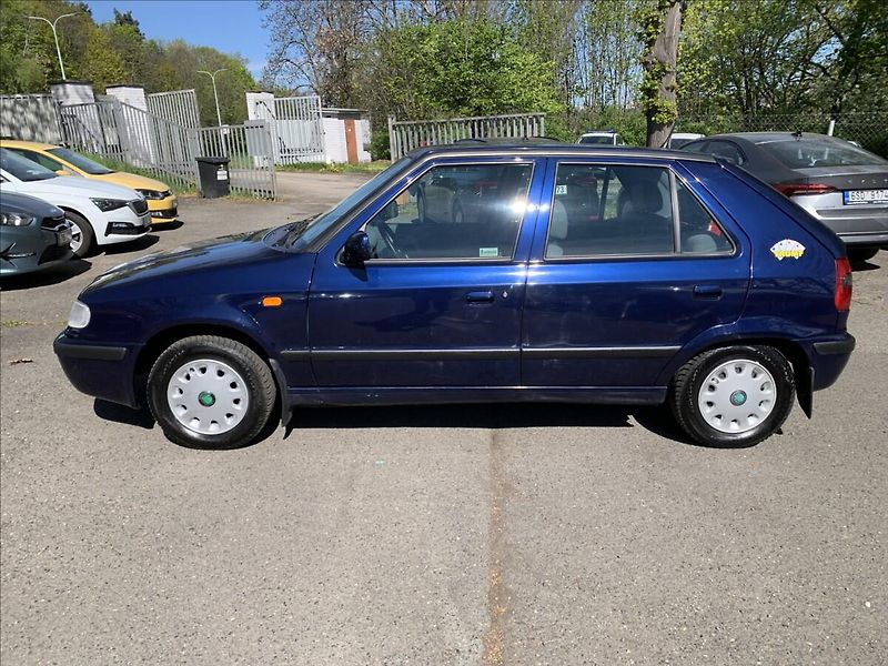 Škoda Felicia 1,3 GLXi TRUMF 1.MAJITEL,ČR - fotka 8 z 18