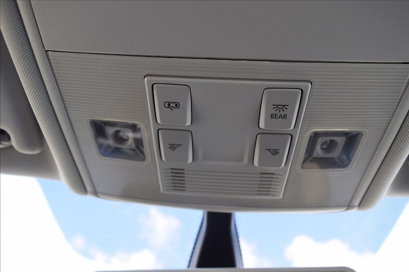 Volkswagen Golf 2,0 TDI 110KW KAMERA XENONY - fotka 46 z 48