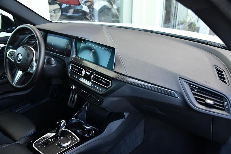 BMW Řada 2 218d M-SPORT 1M ČR - fotka 18 z 42