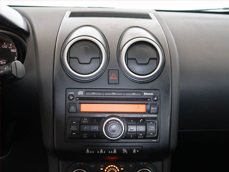 Nissan Qashqai (2008) 2.0 dCi, nová STK, pěkný stav - fotka 12 z 17