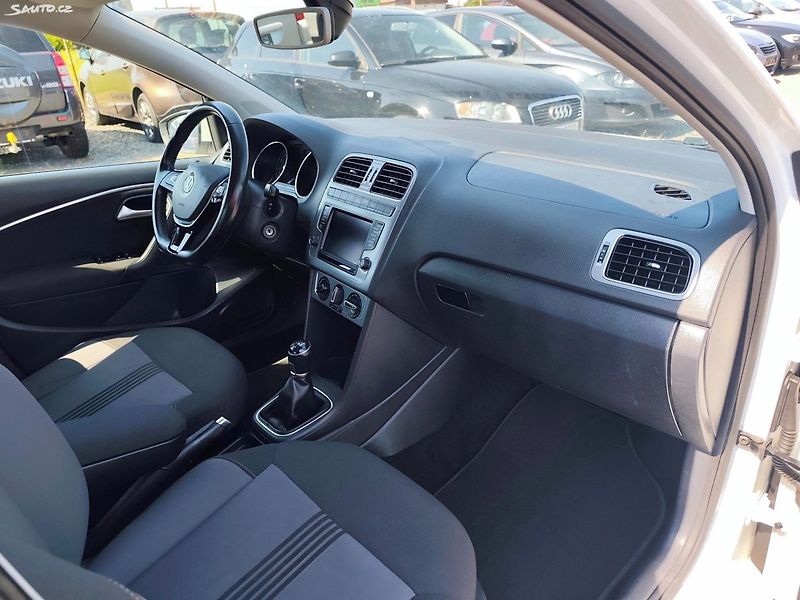 Volkswagen Polo (2016) - fotka 21 z 36