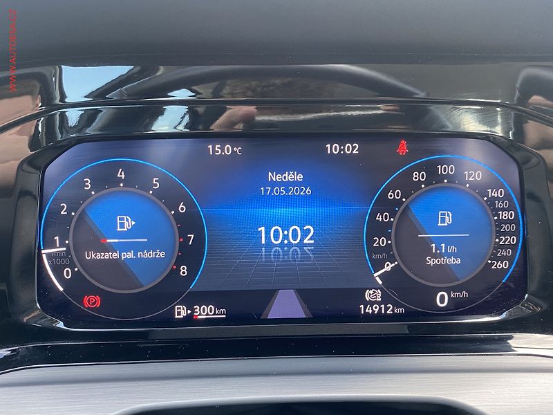 Volkswagen Golf (2023) 1.5TSi, ČR, LED, kamera - fotka 15 z 15