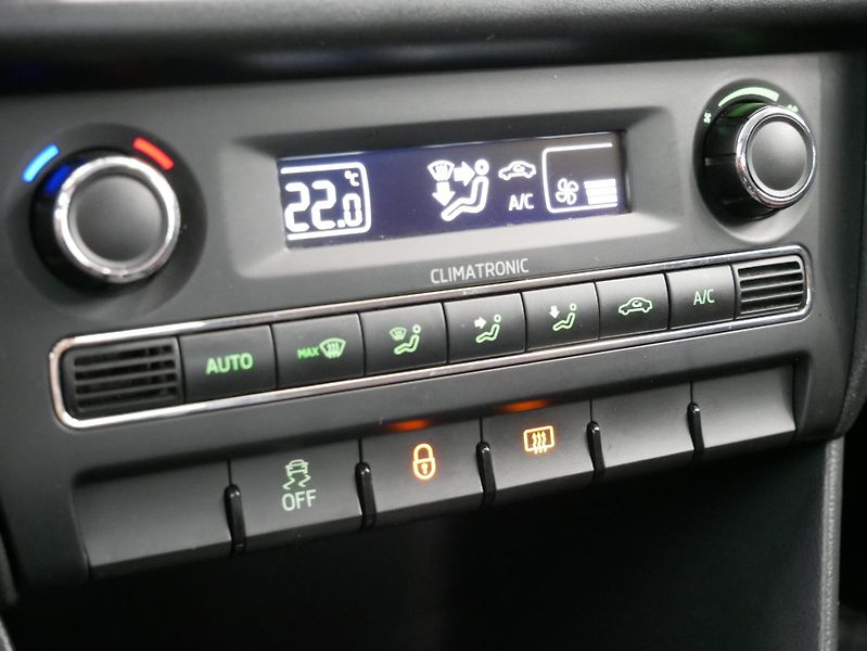 Škoda Rapid - fotka 20 z 24
