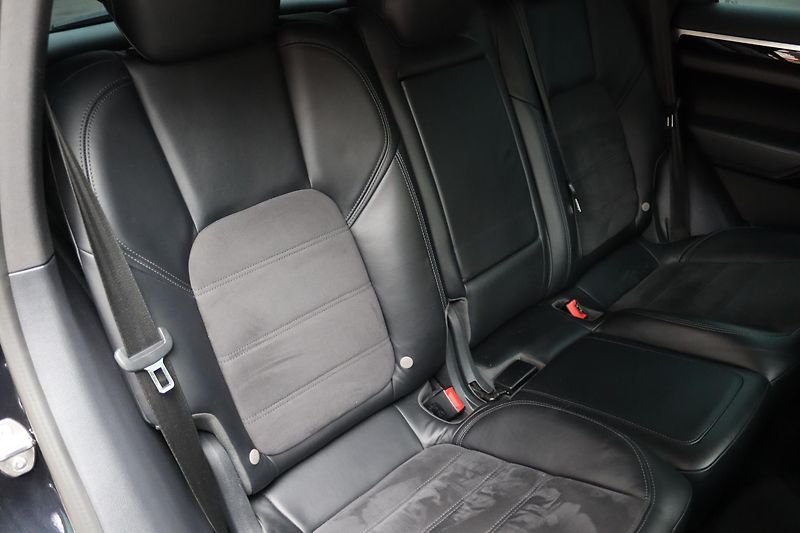 Porsche Cayenne S DIESEL 4.2 V8 283kW 4X4 DPH - fotka 46 z 50