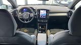 Volvo XC40 (2026) PLUS DARK, B4 FWD, 145+10 kW / - náhled 10