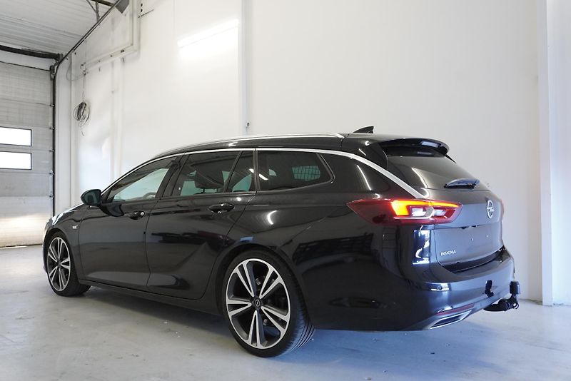 Opel Insignia (2017) INSIGNIA  2,0T154kW SPORTS 4x4 - fotka 7 z 30