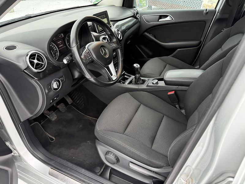 Mercedes-Benz Třídy B 180CDI TAŽNÉ - fotka 8 z 23