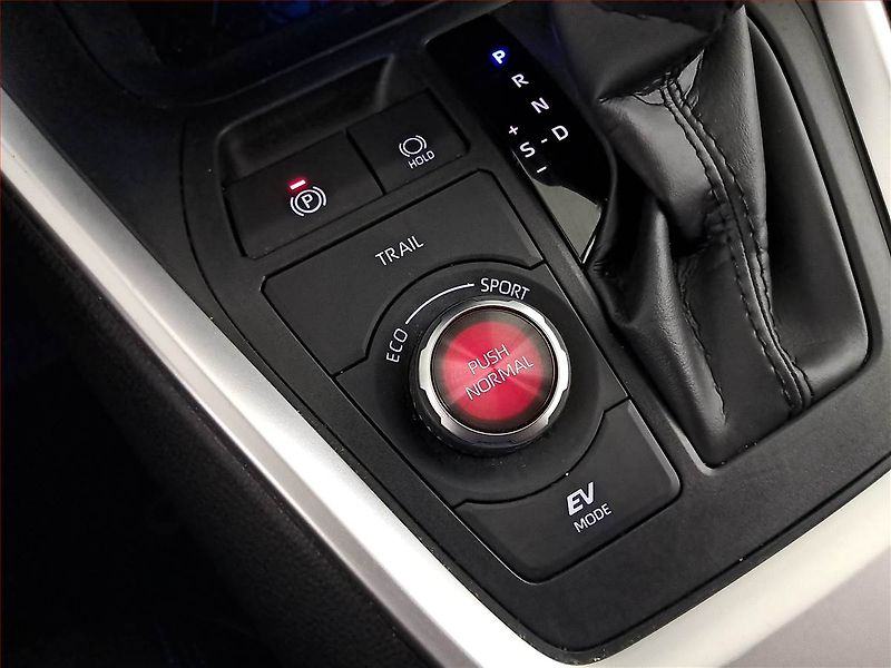 Toyota RAV4 (2023) Executive 2.5 Hybrid - fotka 19 z 23