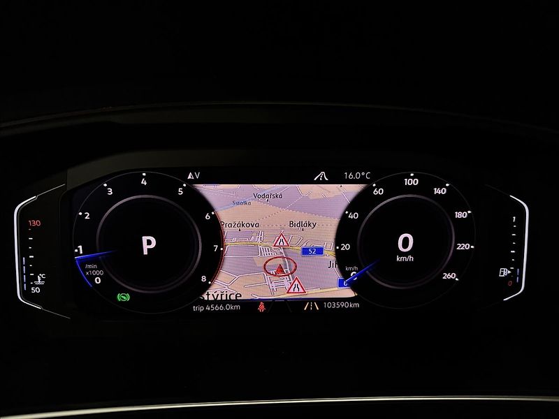 Volkswagen Tiguan Allspace 2.0TSI 140kW 4M FULL R-LINE - fotka 18 z 50