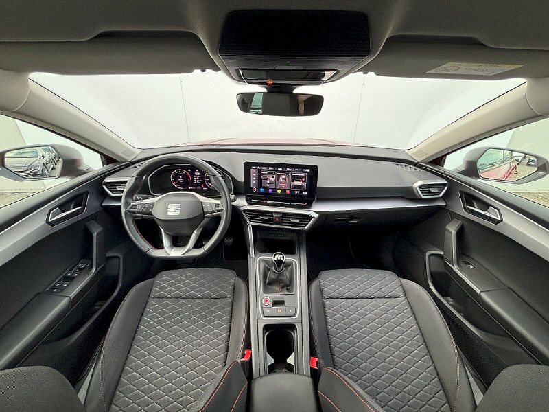 Seat Leon (2024) FR 1.5 TSI 96kW SP - fotka 9 z 35