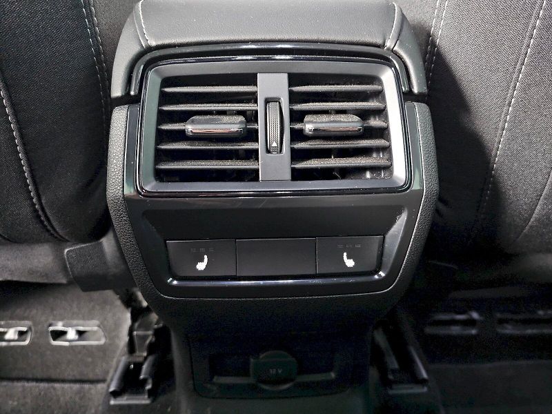 Škoda Karoq (2025) 1.5TSi 110kW DSG SPORTLINE TAŽ - fotka 27 z 35