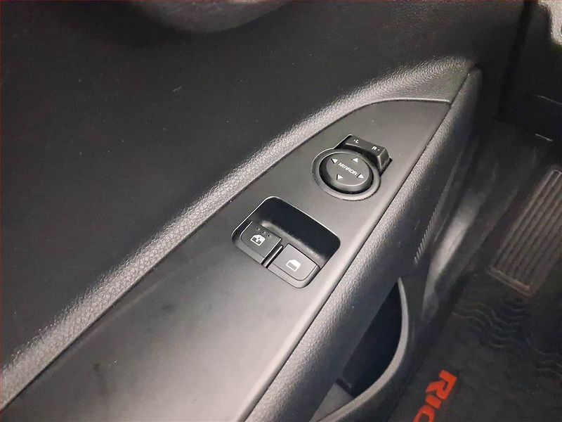 Kia Rio (2023) 1.2 DPI, ČR,1.maj, Serv.kniha - fotka 17 z 18