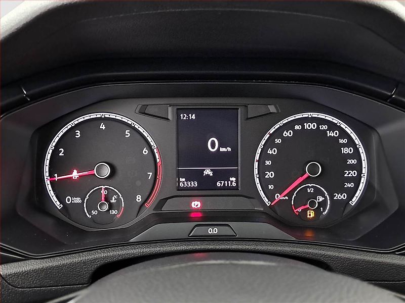 Volkswagen T-Roc (2021) 1.0 TSI, ČR,1.maj - fotka 11 z 17