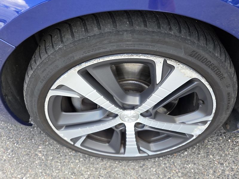 Peugeot 308 (2018) 2.0 BHDi 180 GT EAT8 - fotka 30 z 32
