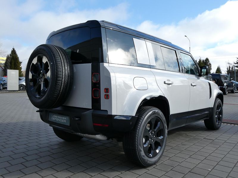 Land Rover Defender 110 3,0 X-Dynamic SE D250 - fotka 7 z 36