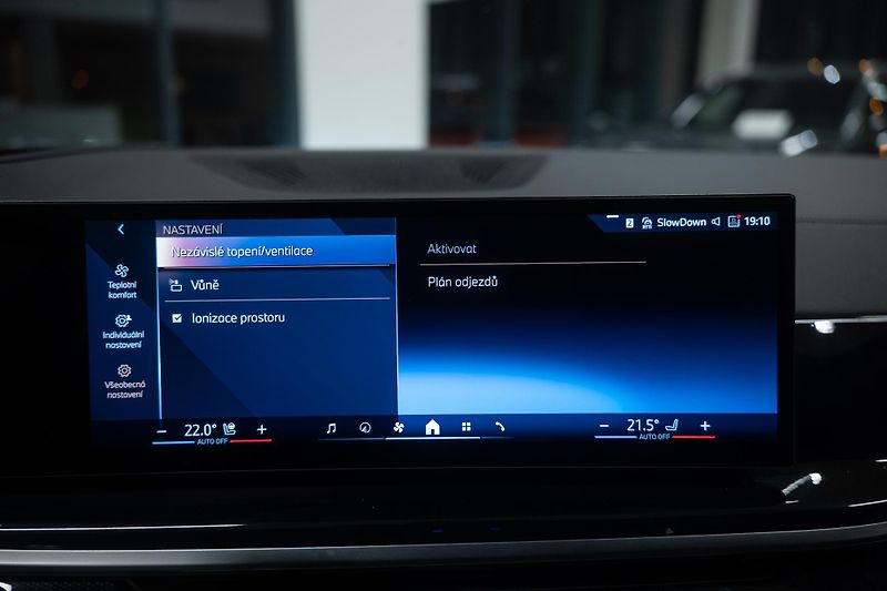 BMW X5 (2025) M40xD 250KW NEZÁVISLÉ TAŽNÉ  - fotka 35 z 59