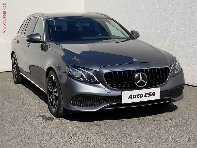 Mercedes-Benz Třídy E (2017) 2.0 CGi E200, Avantgarde, AT - fotografie inzerátu
