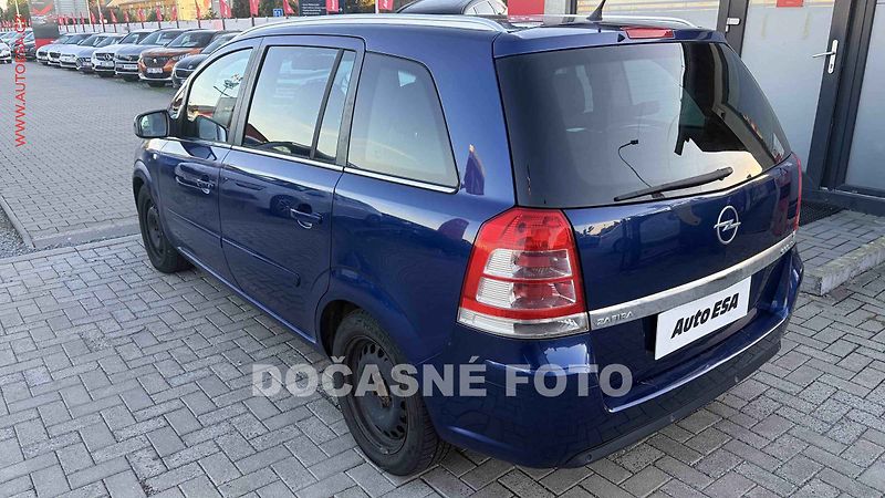 Opel Zafira (2009) 1.7 CDTI, autoAC - fotka 2 z 3