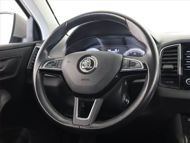 Škoda Karoq (2018) Style 1.0 TSI, Automat - fotka 14 z 22