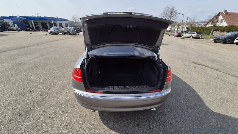 Audi A8 4,2TDi 240 kW-není odpočet - fotka 10 z 19