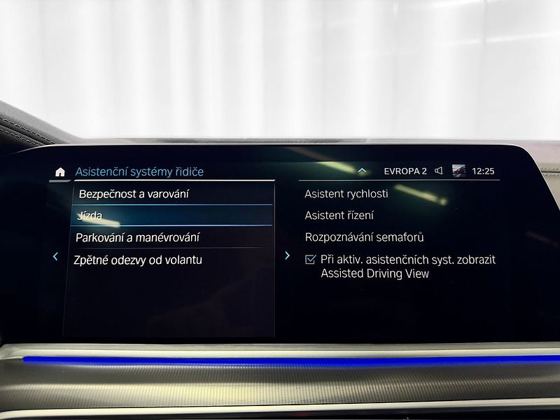 BMW X5 30d xDrive M-PAKET, HUD, LASER - fotka 20 z 31