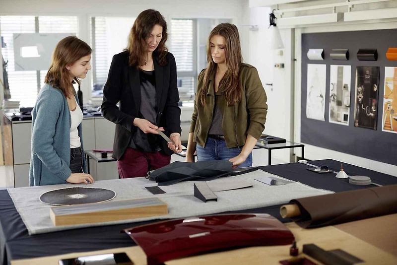 Sandra Höner zu Bentrup, designérka barev a materiálů, Mazda