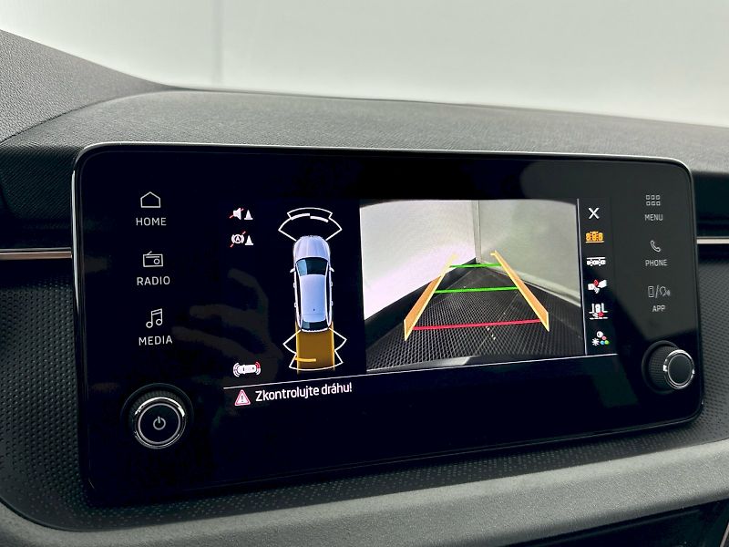Škoda Scala (2025) 1.0TSI 85kW Top Selection - fotka 11 z 31