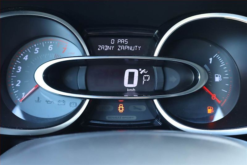 Renault Clio (2015) 1.2 TCe, Automat, Serv.kniha - fotka 11 z 24