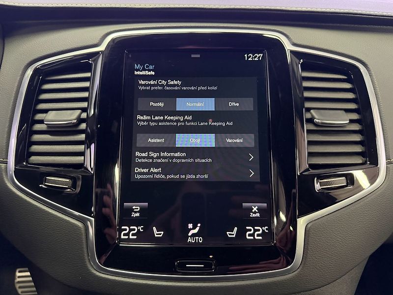 Volvo XC90 B5 AWD R-DESIGN, H&K, EL. TAŽN - fotka 19 z 32