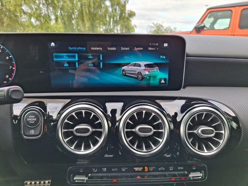 Mercedes-Benz Třídy A (2019) Mercedes-AMG A 35 4MATIC - fotka 19 z 23