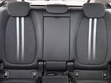 BMW X1 (2022) Innovation xDrive18d - náhled 10