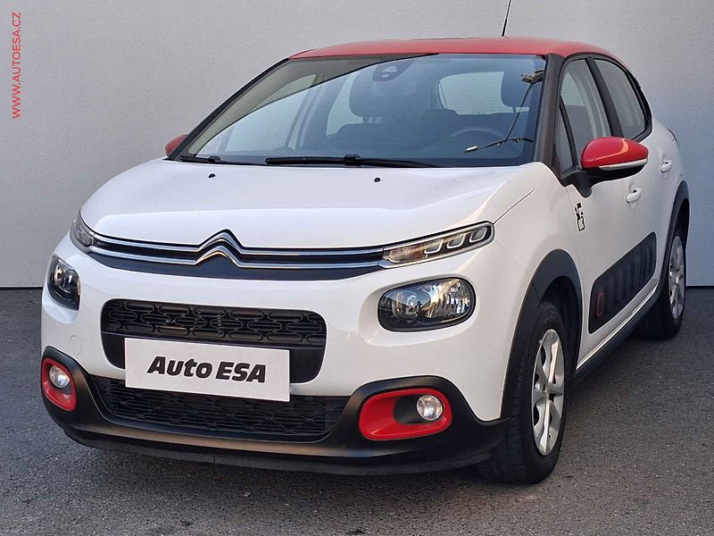 Citroën C3 (2018) 1.2 PT Graphic, AC, tempo - fotka 3 z 19