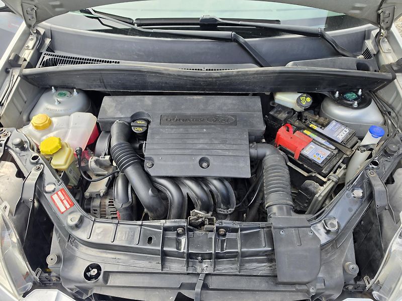Ford Fusion 1.4 i Klimatizace TZ - fotka 15 z 24