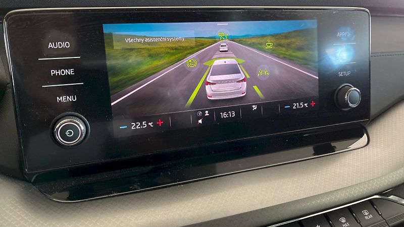 Škoda Octavia (2023) Ambition 1.5TSI 110kW  e-TEC D - fotka 30 z 32