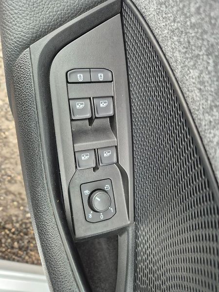 Škoda Octavia Combi 2,0 TDI Top Selection, w - fotka 13 z 29